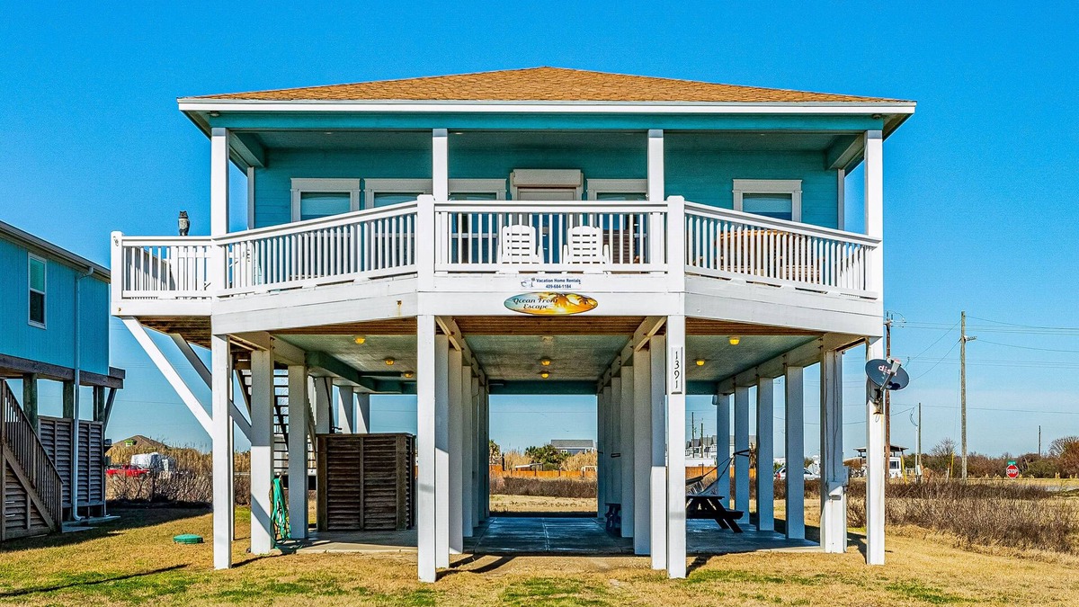 Port Bolivar House | Stunning | Beachfront | Dog Friendly | Sleeps 8