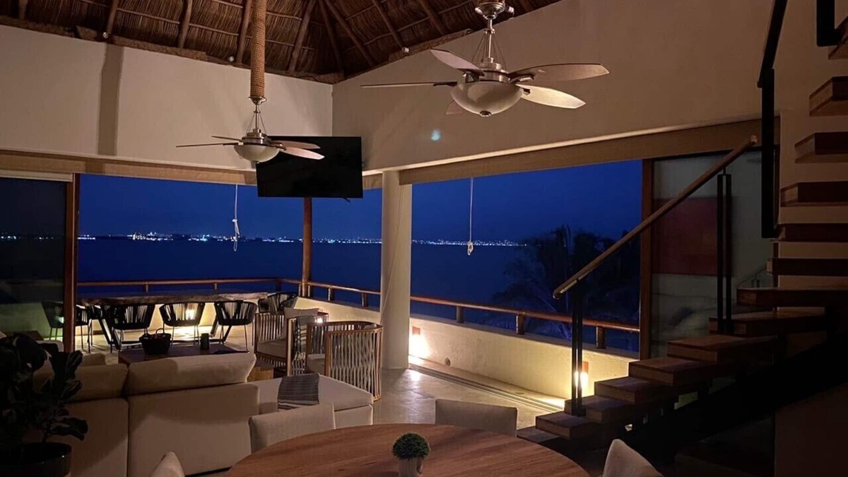 La Cruz de Huanacaxtle Villa | !Stunning Beachfront Penthouse With Private Pool !
