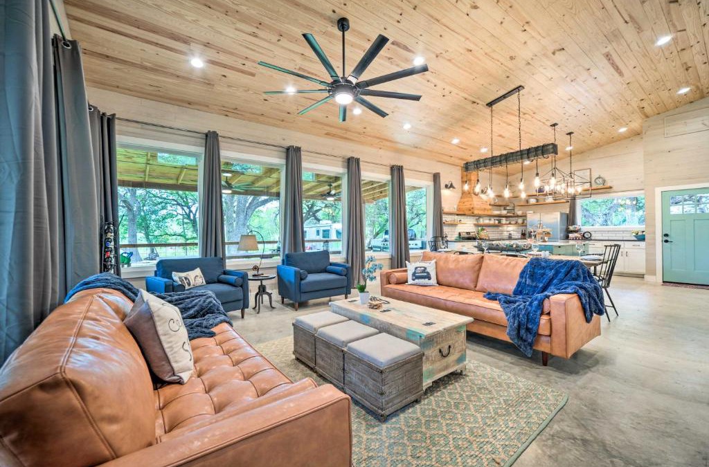 Blanco House | Stunning Blanco Home with Direct River Access!