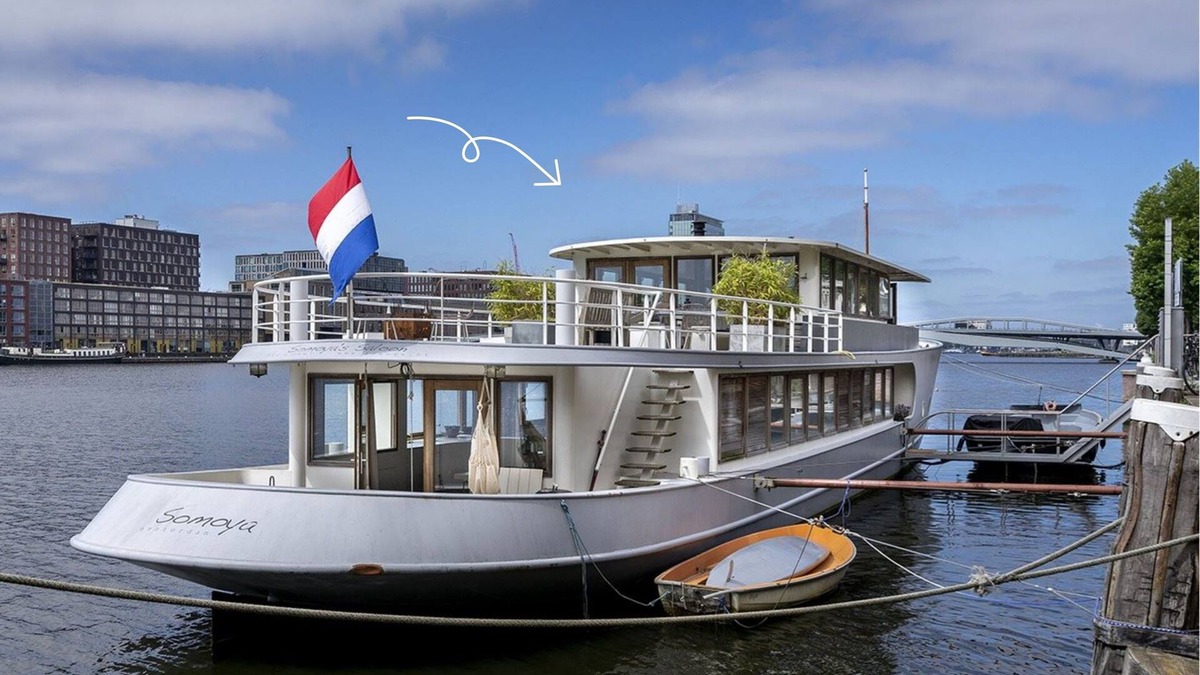 Eastern Docklands Boat Rental | Stunning boat with a view - luxurious with sauna