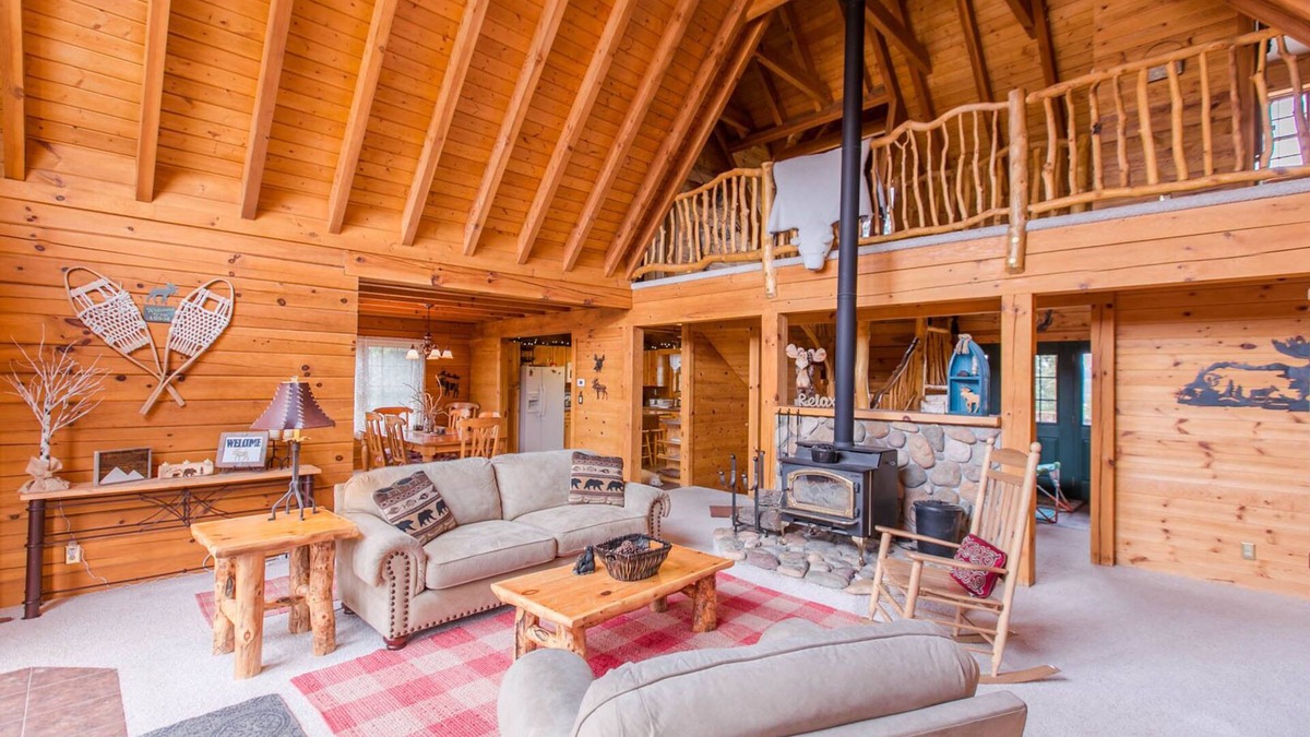 Warm Springs Cabin | STUNNING Cabin with Breathtaking Views and Plenty of Room for the Whole Family