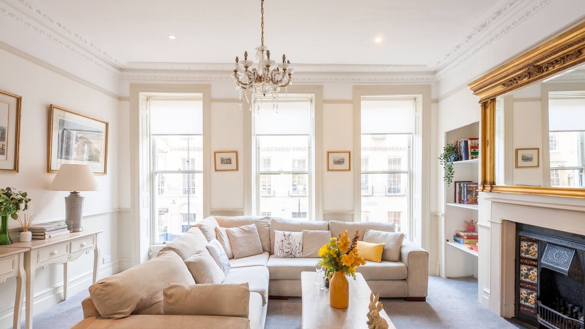 Bath House | Stunning Central Townhouse-Roman Baths- 3 min walk