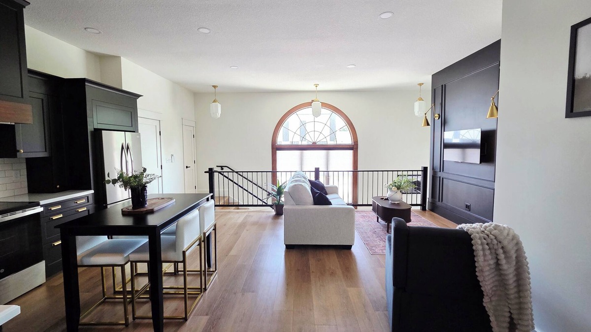 Bluffton Apartment | Stunning Church Apartment in downtown Bluffton. Only 25 min to Lima or Findlay.