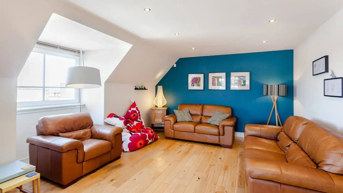 Bonnington Apartment | Stunning City Centre Penthouse Apartment, with FREE Parking!