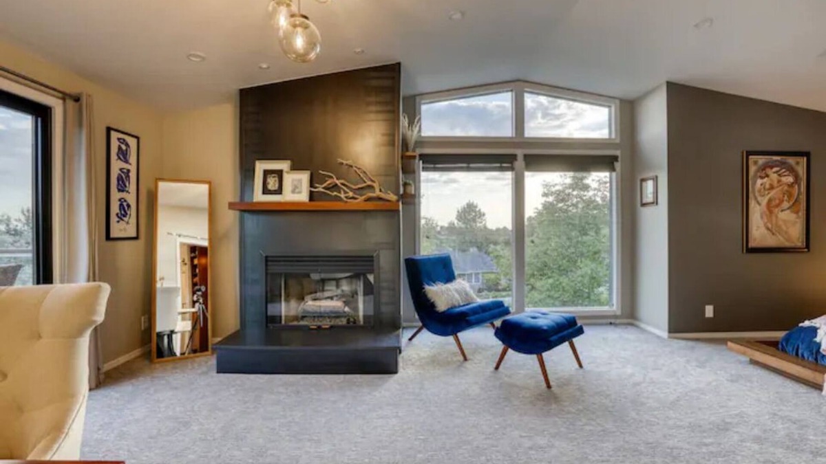 East End House | Stunning City Views! Unique Design - Sleeps 6