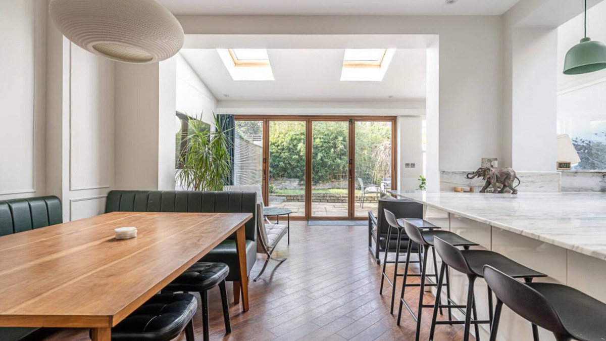 Clapham Apartment | Stunning Clapham Old Town Apartment