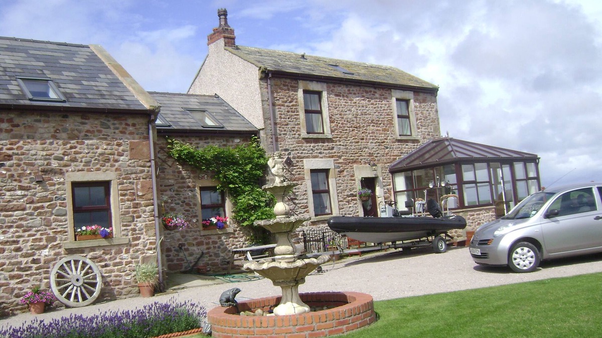 Knott End-on-Sea Cottage | Stunning coastal country cottage 2 beds sleeps 5