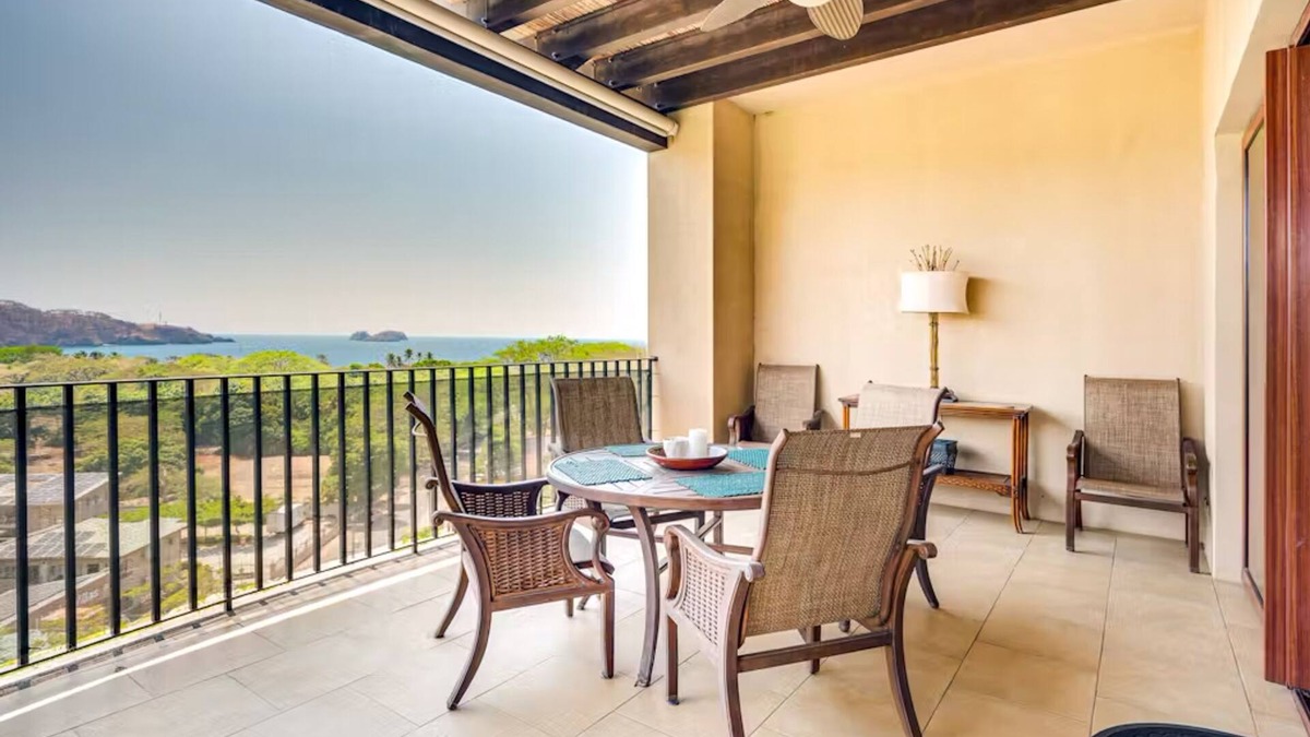 Playa Hermosa Condo | Stunning coastal penthouse with sweeping views, pools, gym, fast WiFi & AC