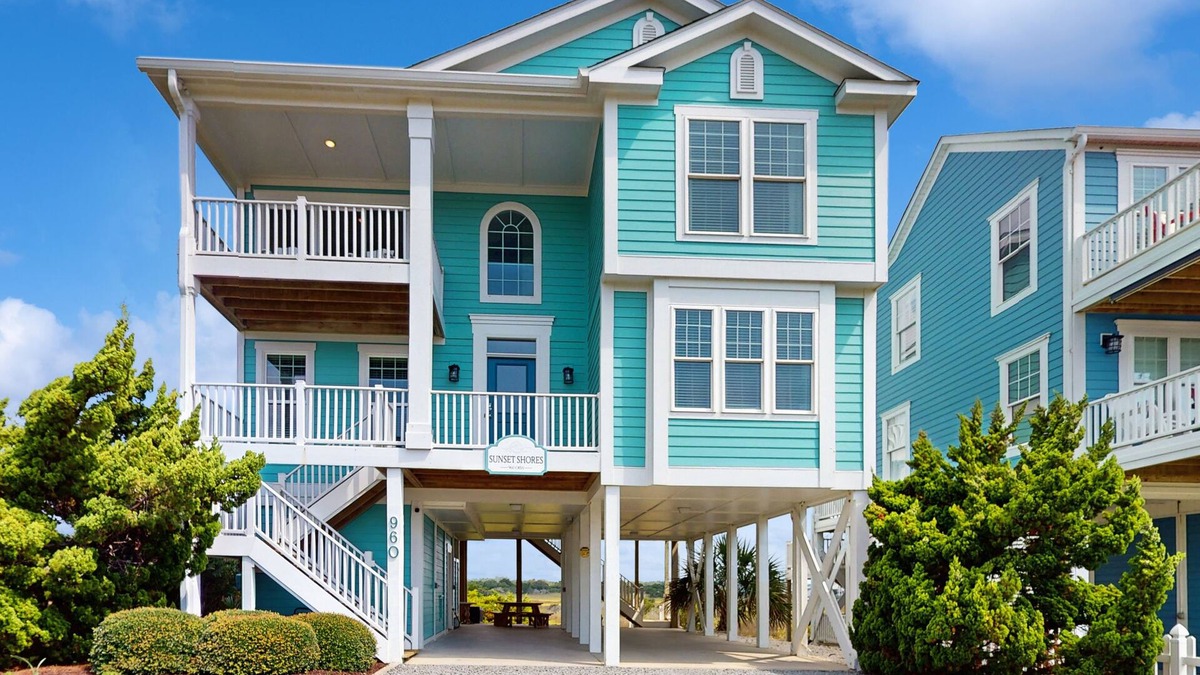 Holden Beach House | Stunning coastal home with ocean views and close to beach access