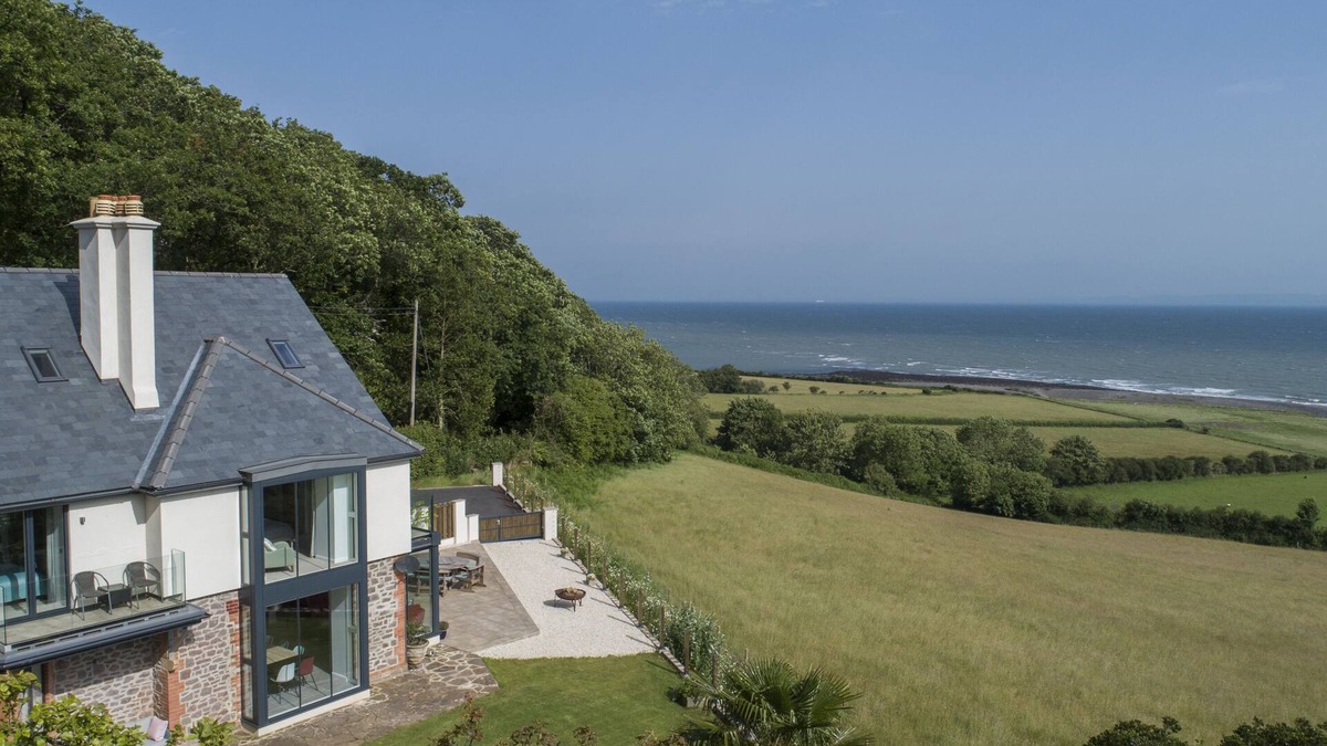 Porlock Weir House | Stunning coastal home with panoramic sea views in Porlock Weir - 6 bed/6 bath