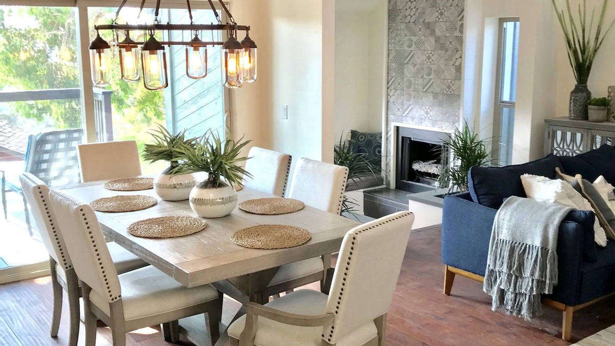 Fire Mountain House | Stunning Coastal Home! Surfboards, kayaks, bikes, air hockey, gorgeous!