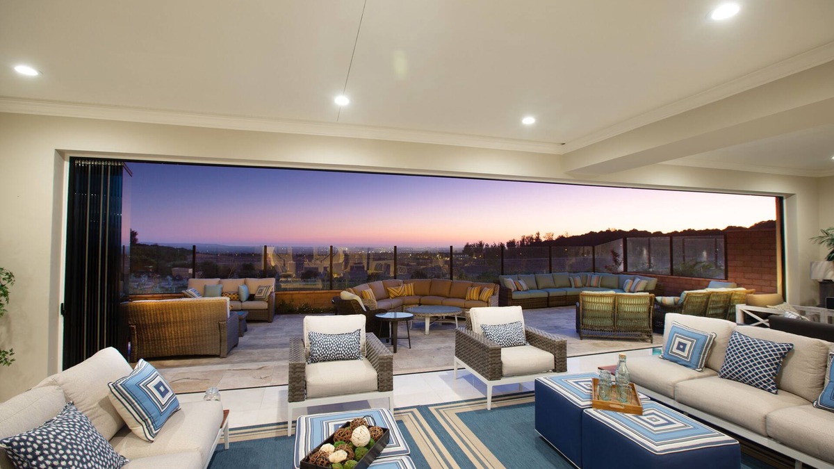 Orchard Hills House | Stunning Contemporary Villa