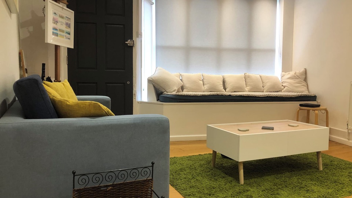 Hassocks Apartment | Stunning converted Old Post Office Keymer - Ditchling Brighton Lewes close by