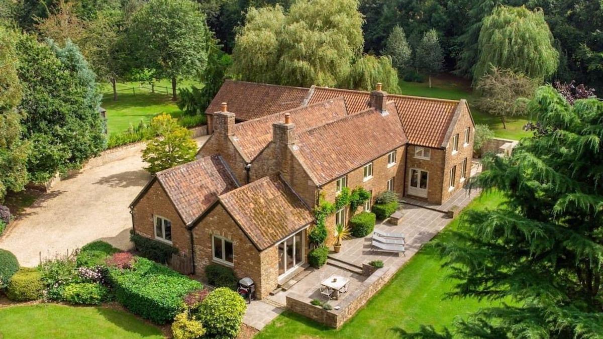 Cameley House | Stunning Country Farm House between Bristol & Bath