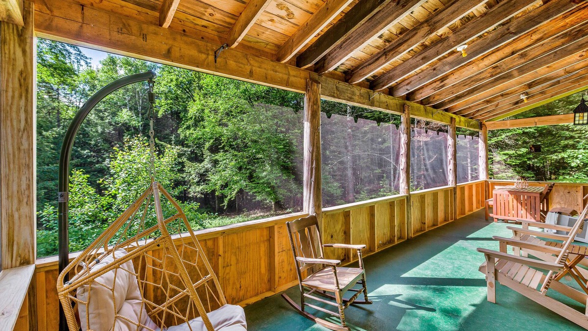 Schroon Lake House | Stunning dog-friendly cabin with grill, deck, golf nearby, & washer/dryer