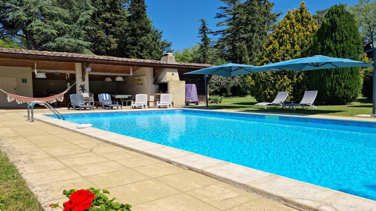 Mirepoix House | Stunning Domaine, heated pool and large gardens, Mirepoix 4km Carcassonne 35km