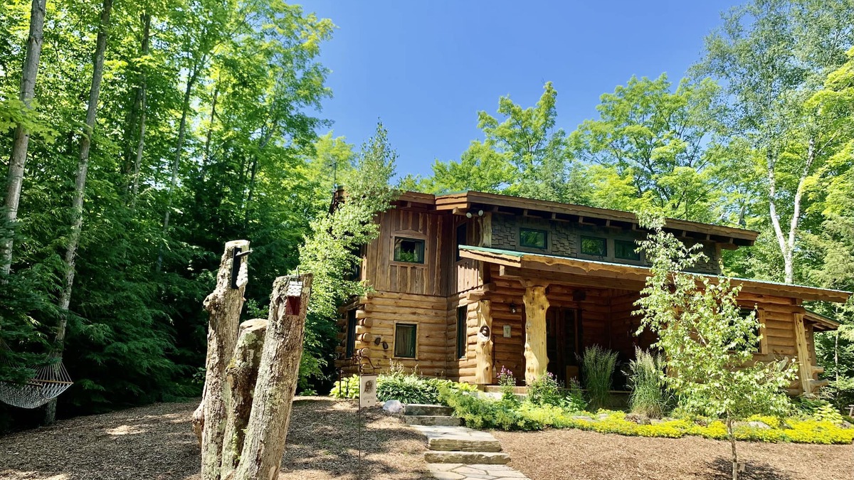 Egg Harbor Cabin | Stunning Door County Cabin In The Woods, Wi-Fi, Firepit, Fireplace, Game Room