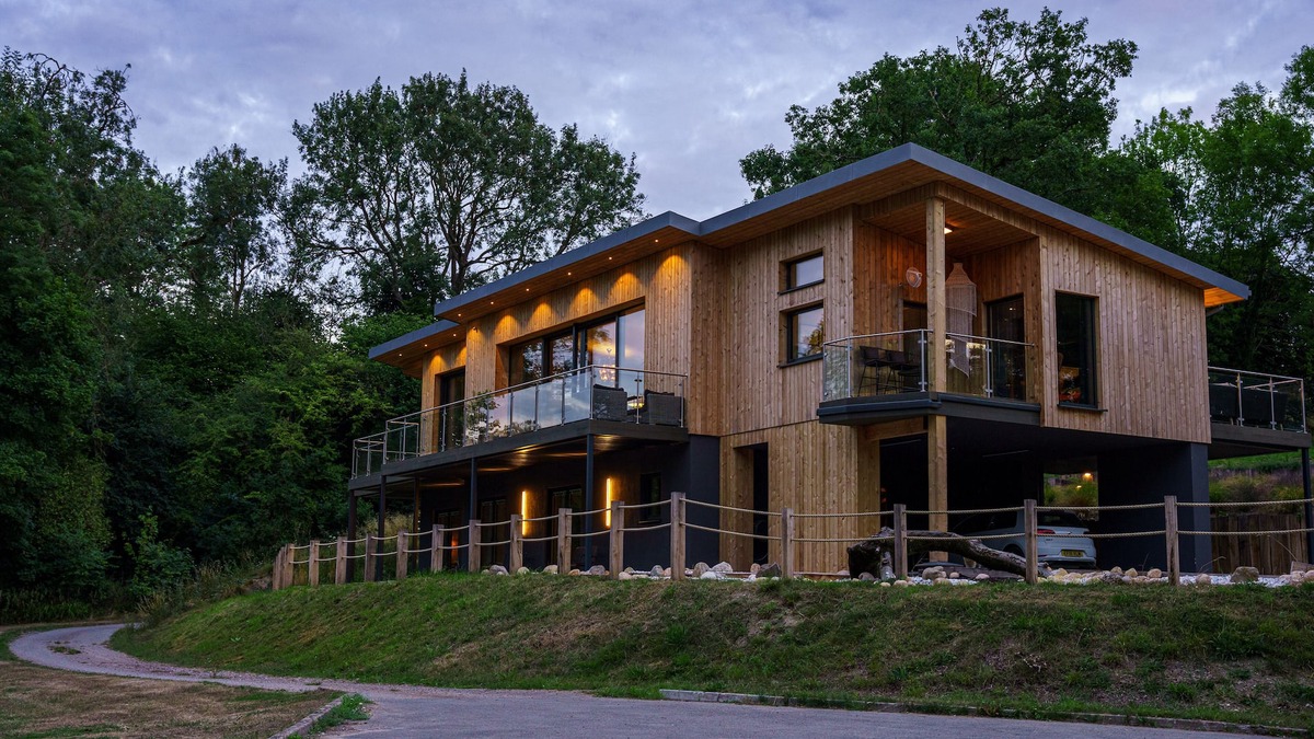 Calne House | Stunning, Exclusive, Private, Lake Side Eco House