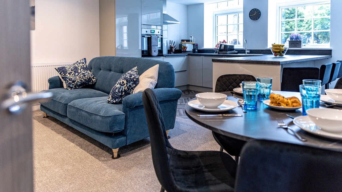 Worksop House | Stunning Executive 2 Bedroom House