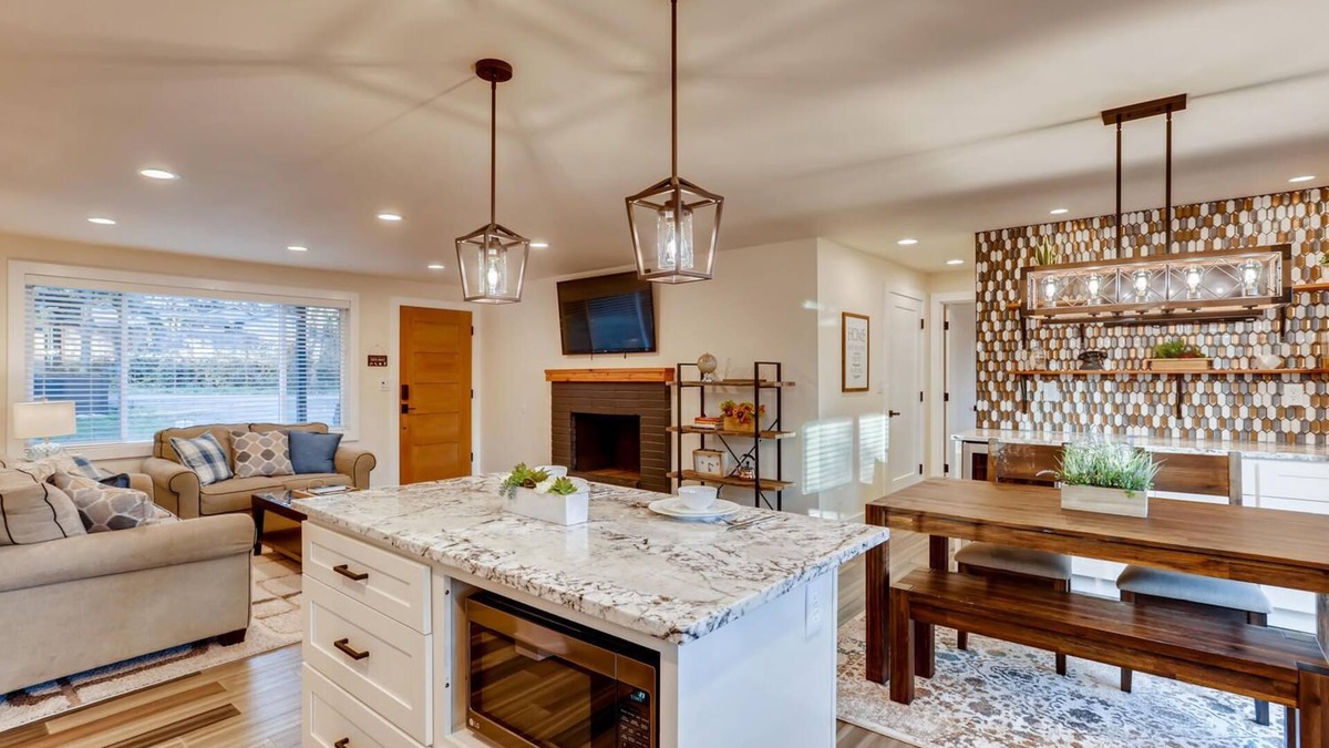 Lake Morton-Berrydale House | Stunning Farmhouse ♞ Meets Contemporary Lifestyle