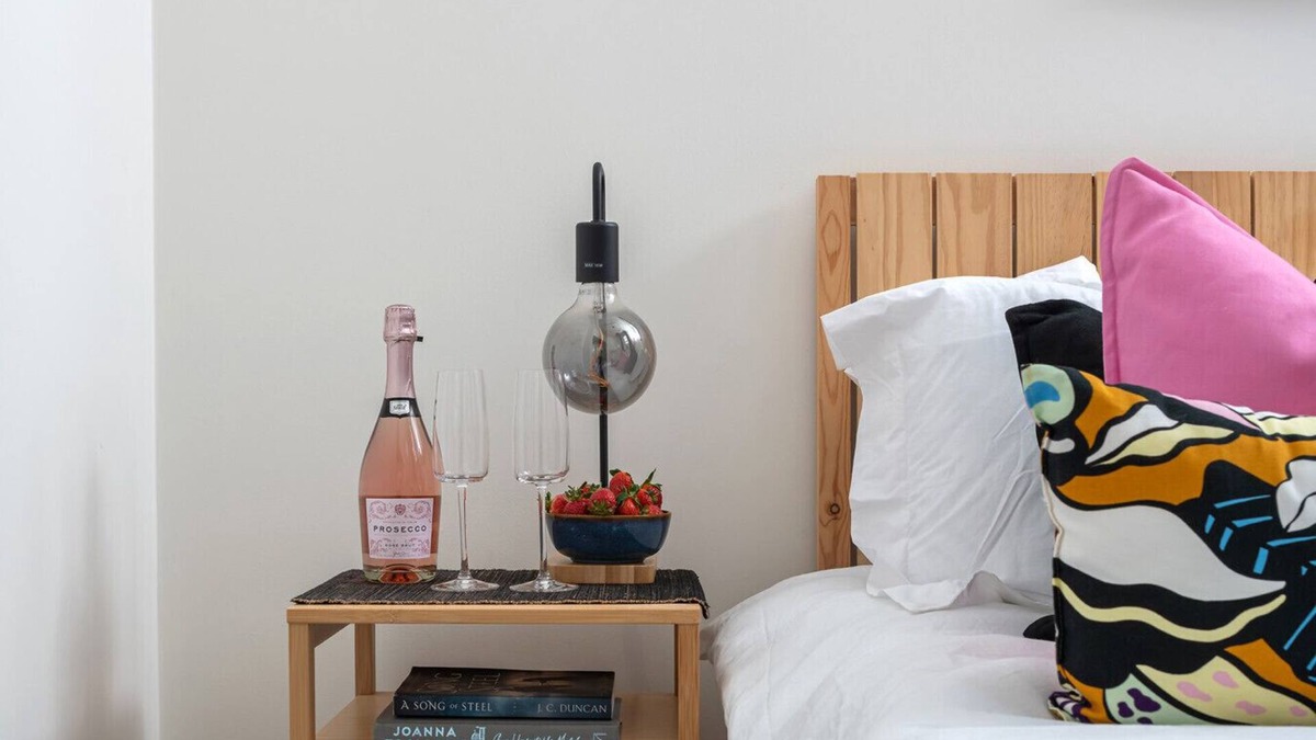 Saint Asaph Apartment | Stunning Flat in a Converted Chapel Free Parking Fast WiFi Smart TV