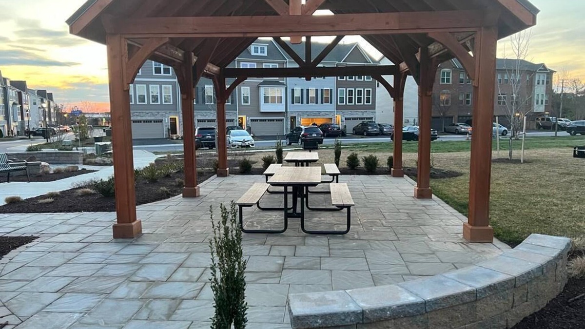 South Gate House | Stunning four-bedroom town home located in Millersville