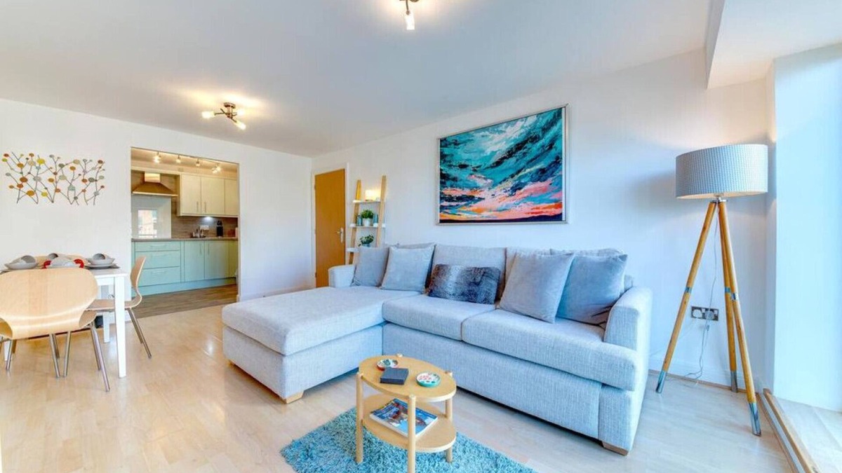 Sheffield City Centre Apartment | Stunning Central Space in the City 2BR 2BA