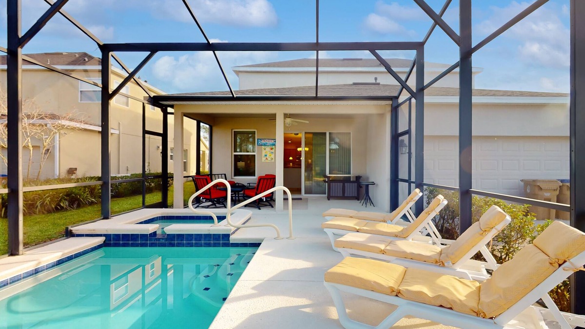 Trafalgar Village House | Stunning getaway with games & clubhouse amenities - near parks