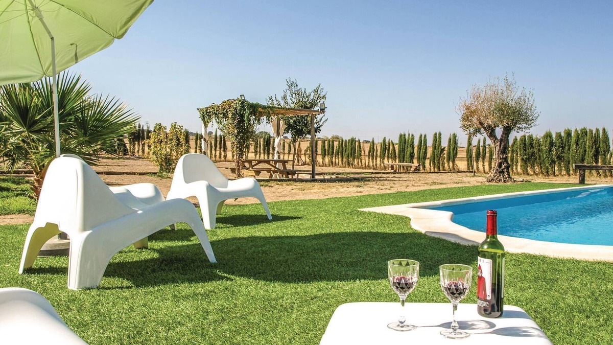 Villanueva del Duque House | Stunning home in Villanueva del Duque