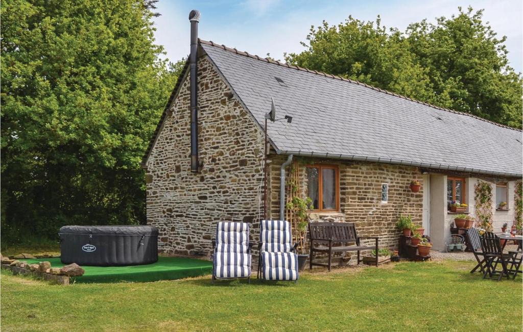 Fougerolles-du-Plessis House | Stunning Home In Fougerolles Du Plessis