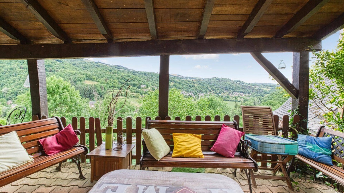 Saint-Laurent-d'Olt House | Stunning home in Saint Laurent d'Olt