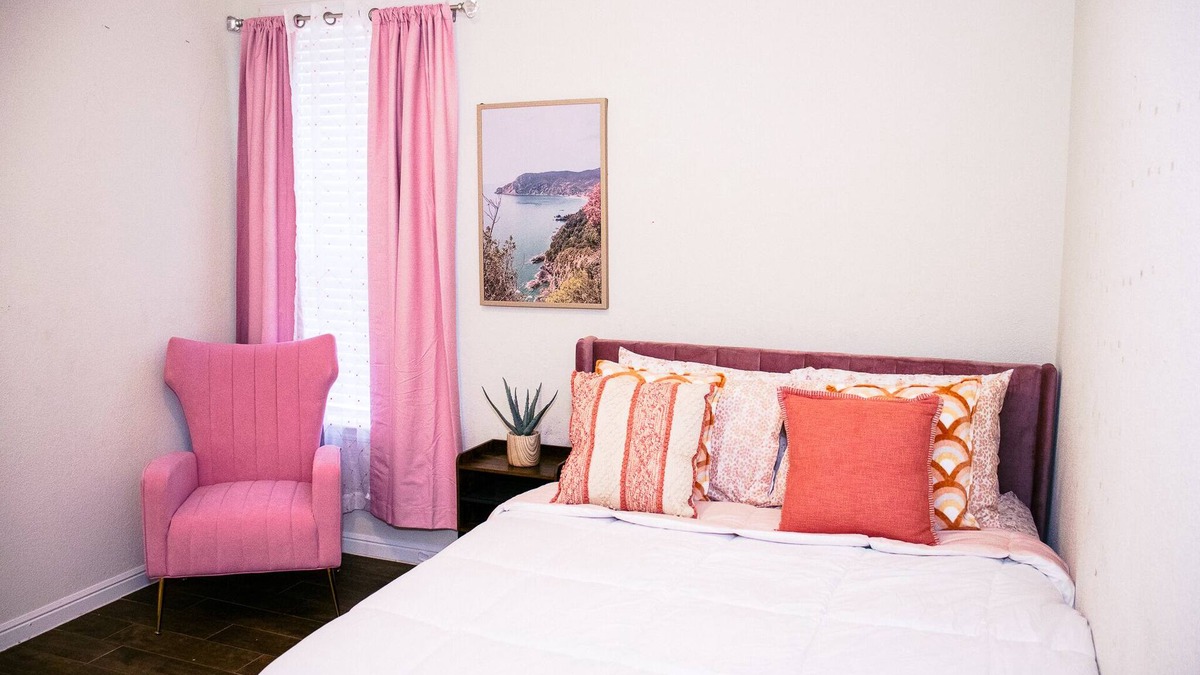Glenn Heights House | Stunning home close to Dallas down town, private room with shared common area