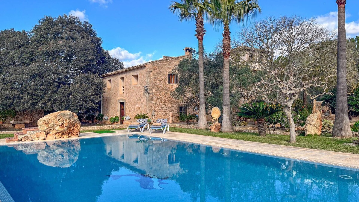 Algaida House | Stunning home in Algaida