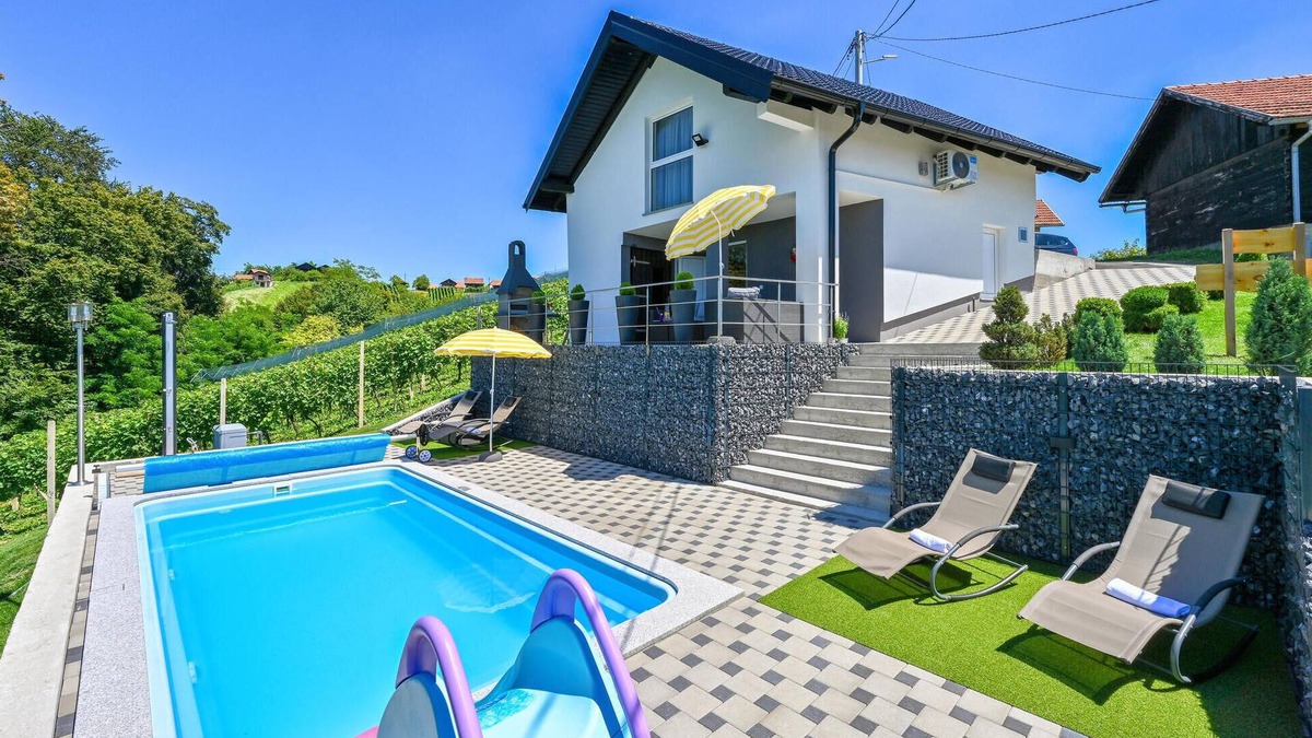 Andrasevec House | Stunning home in Andrasevec with sauna