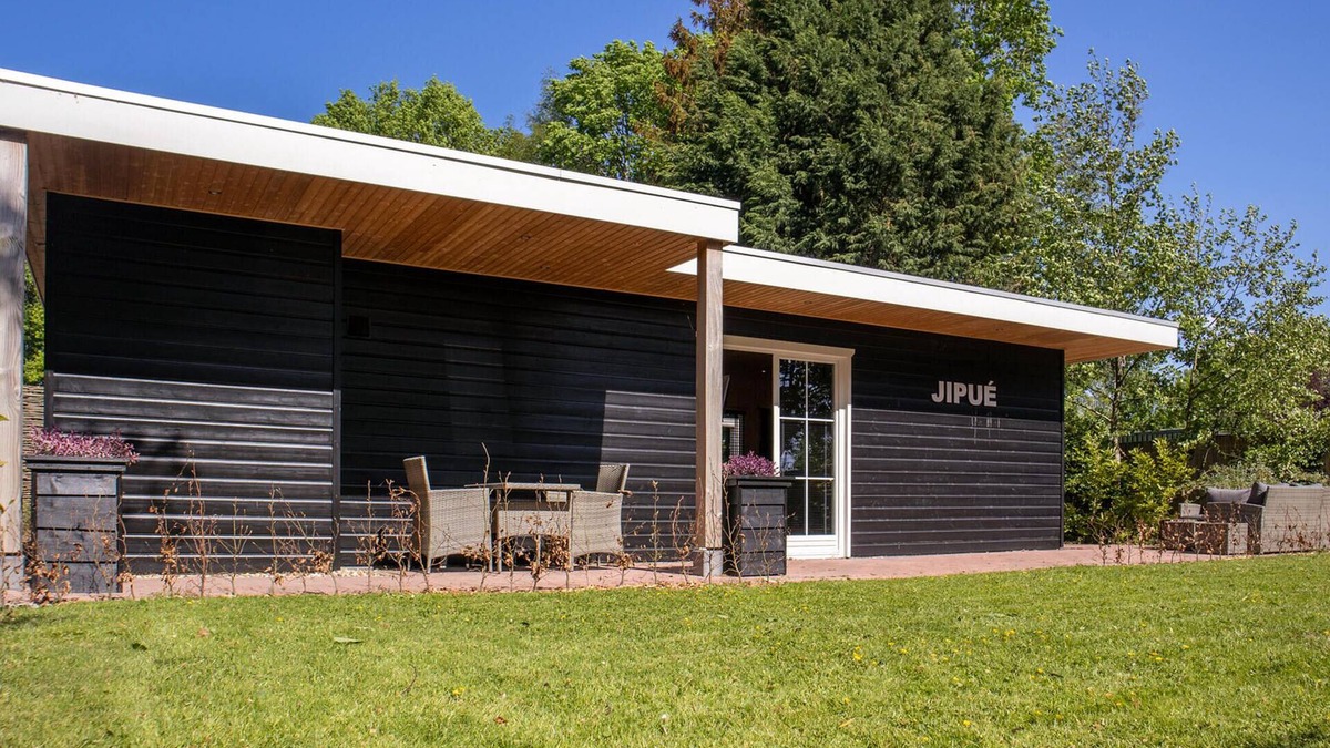 Bruchterveld House | Stunning home in Bruchterveld with WiFi