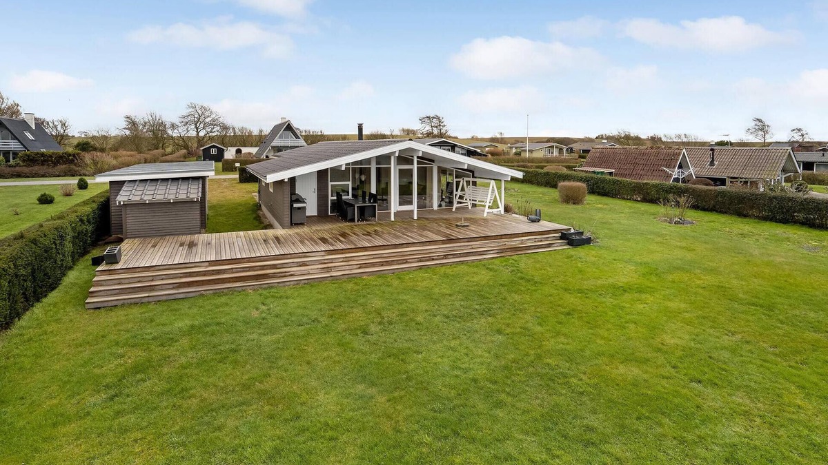 Skastrup Strand House | Stunning home in Bogense with sauna
