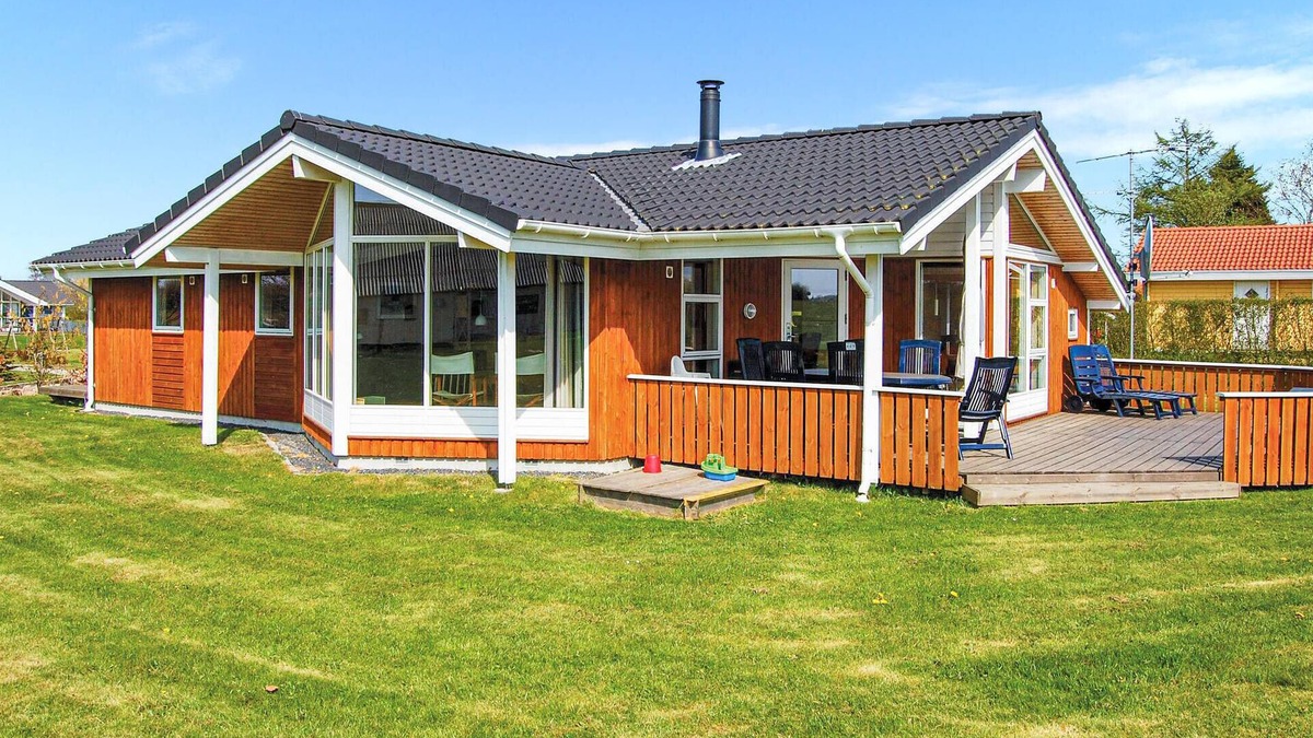 Hvidbjerg Strand House | Stunning home in Børkop with sauna