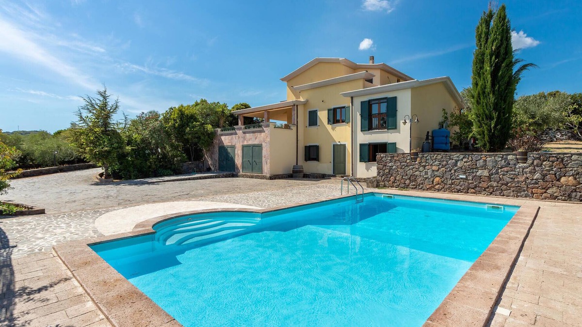 Bosa House | Stunning home in Bosa