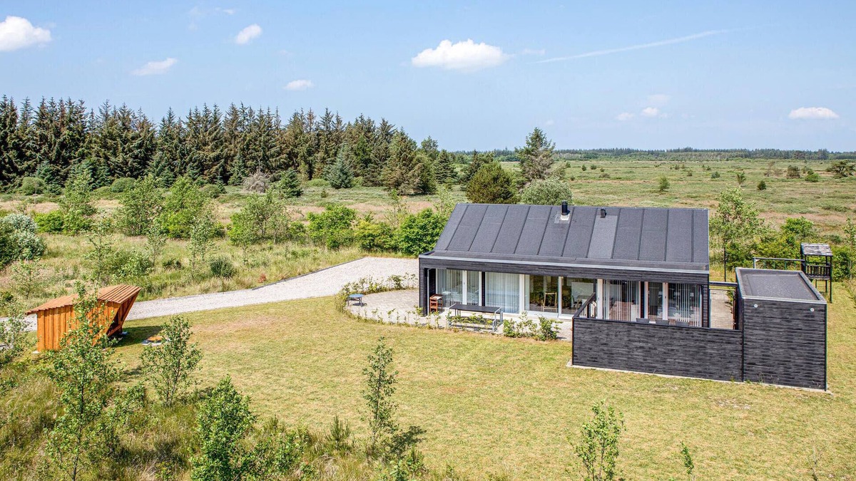 Brovst House | Stunning home in Brovst with sauna