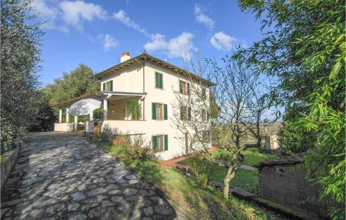 Cascine-La Croce House | Stunning Home In Castelvecchio Di Comp