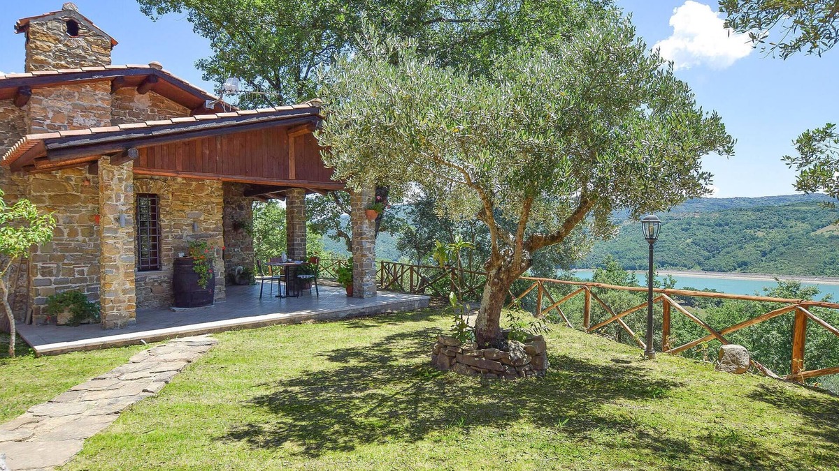 Cicerale House | Stunning home in Cicerale