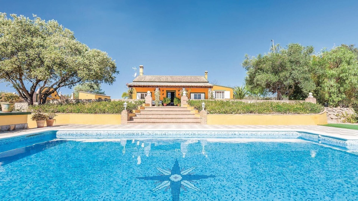 Constantina House | Stunning home in Constantina