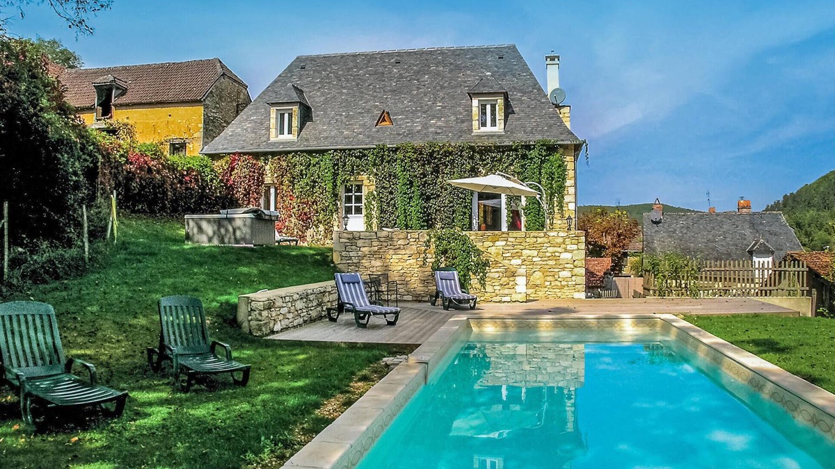 Coly House | Stunning home in Coly with WiFi