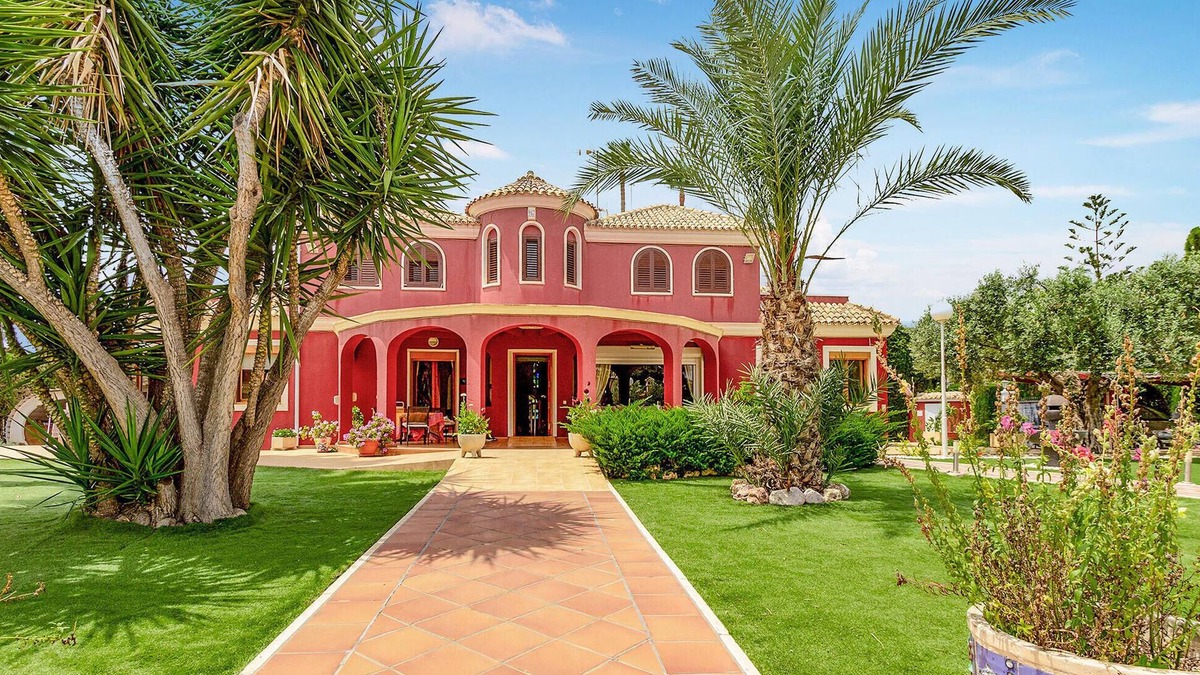 Elche House | Stunning home in Elche
