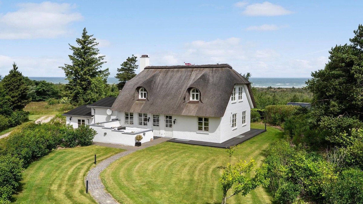 Slette Strand House | Stunning home in Fjerritslev with sauna
