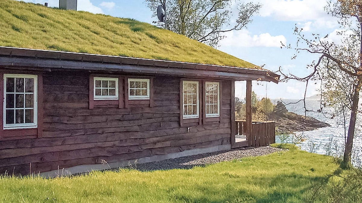 Strandvik House | Stunning home in Fusa with sauna