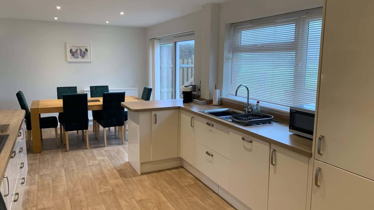 South Petherton House | Stunning Home in Large Gardens