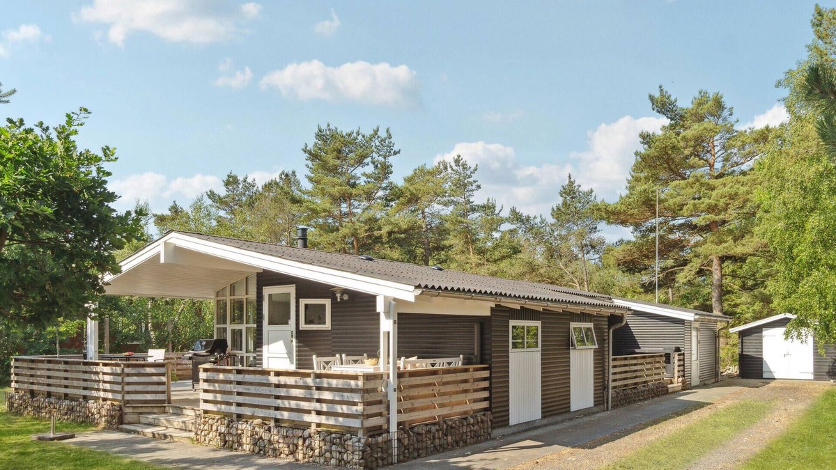 Fjellerup House | Stunning home in Glesborg with WiFi