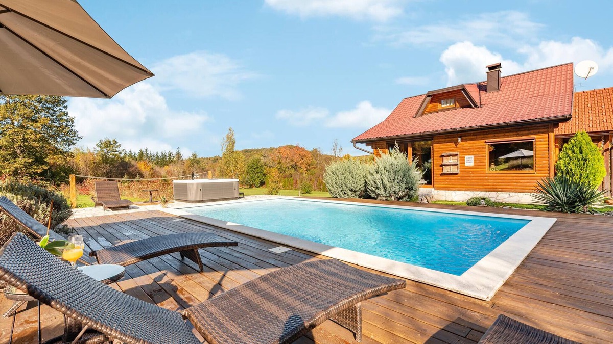 Lovinac House | Stunning home in Gospic with WiFi
