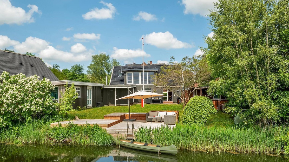 Grenaa House | Stunning home in Grenaa with WiFi